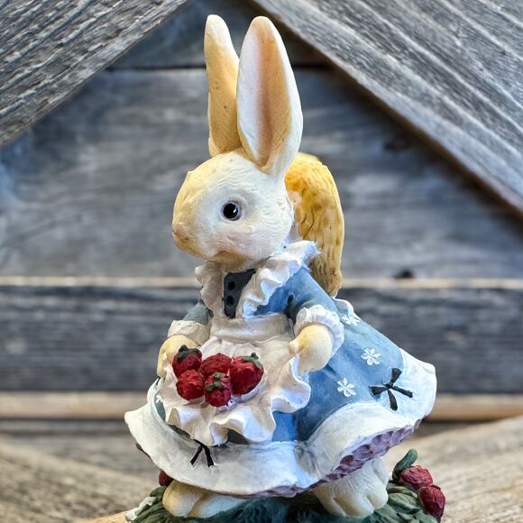 Vintage 1995 Bunny Toes Annie With Strawberries Figurine by Pacific Rim , #66298 - Picture 7 of 10